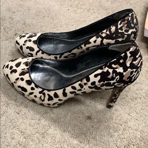 White black house market